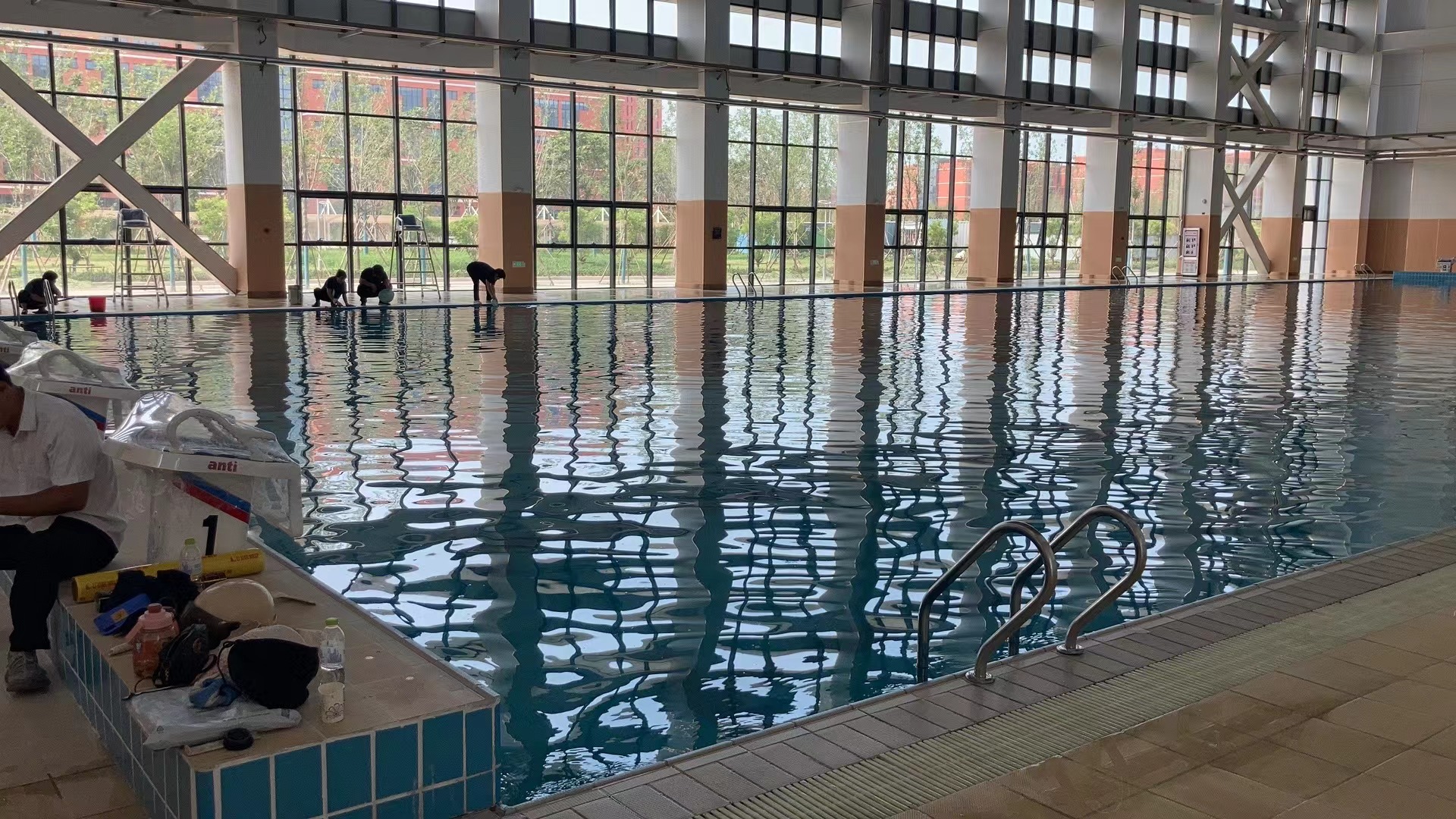 东营科技学院游泳馆放水调试